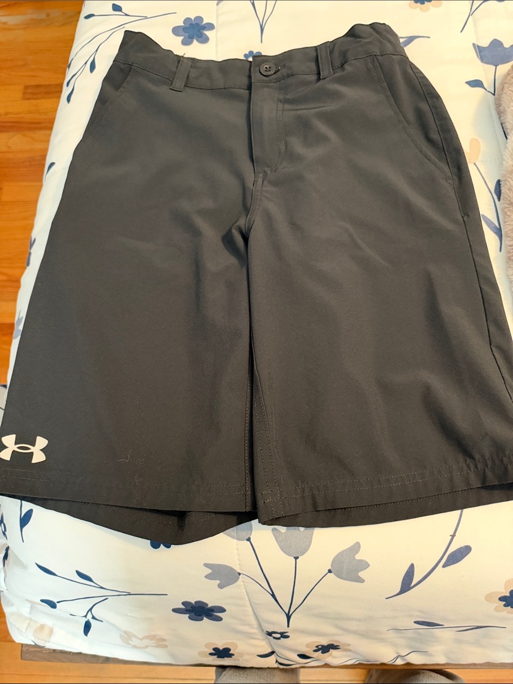 Under Armour Men’s Black Athletic Golf Shorts